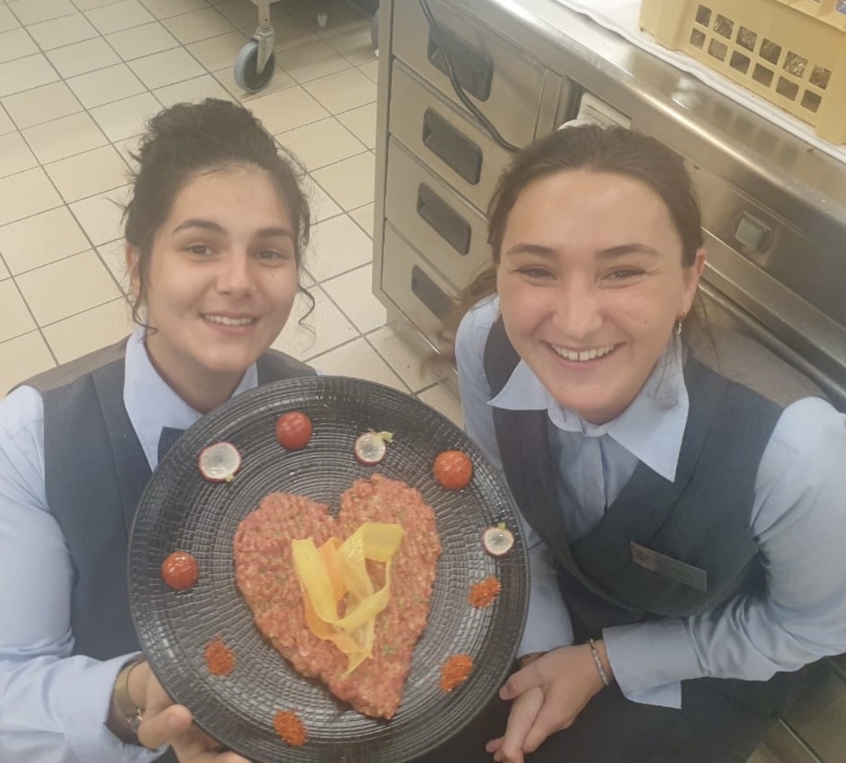 Daniela et sa collègue